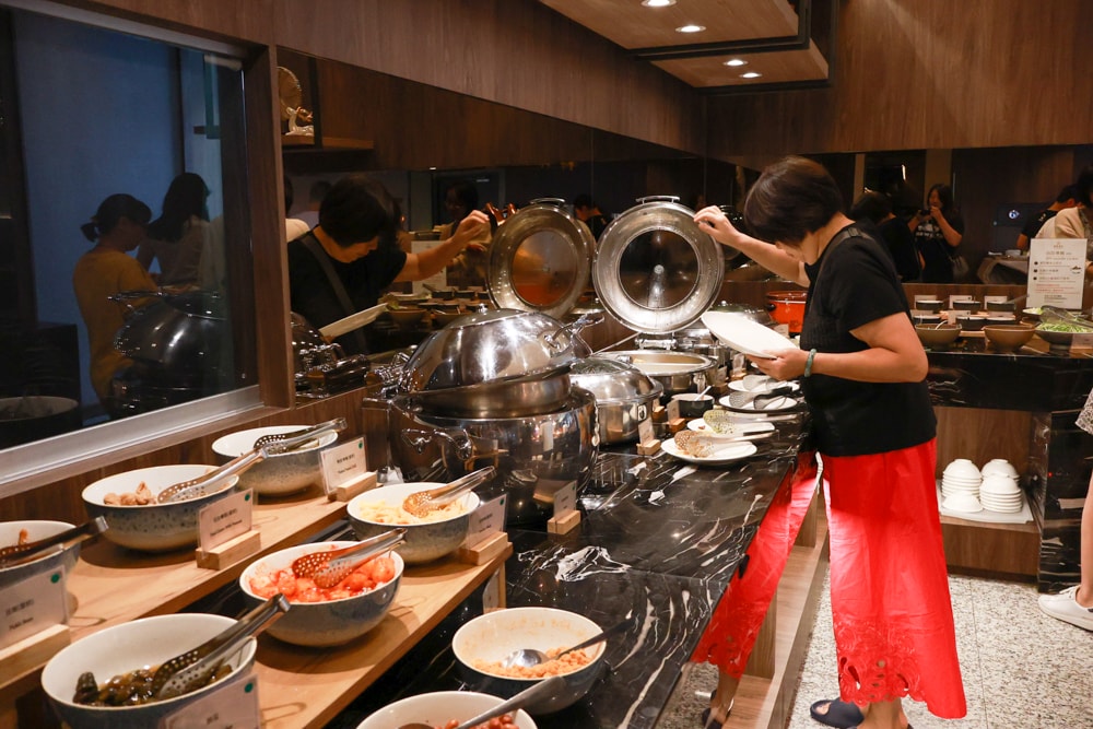 彰化鹿港澄悦酒店 Euphoria Hotel。鹿港最高景觀酒店。走路直達鹿港老街、鹿港小吃早餐吃到飽！