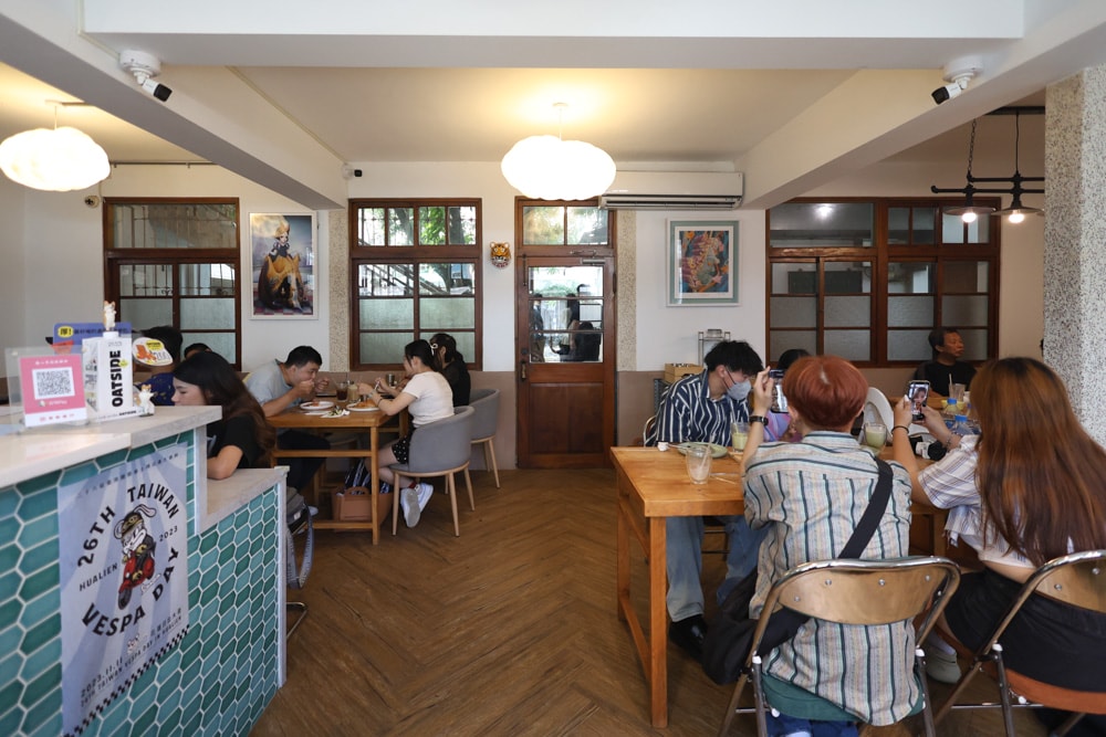 花蓮美崙美食|傷心男孩俱樂部。寵物友善餐廳、百年老宅澳式早午餐咖啡館、巴西莓果碗 - 第10張圖 花蓮美崙美食|傷心男孩俱樂部。寵物友善餐廳、百年老宅澳式早午餐咖啡館、巴西莓果碗