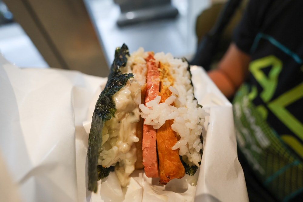 古亭美食｜Ice Gyaru 霜淇淋專門店、沖繩飯糰。日系原宿風、寵物友善餐廳、蔬食純素、燕麥奶