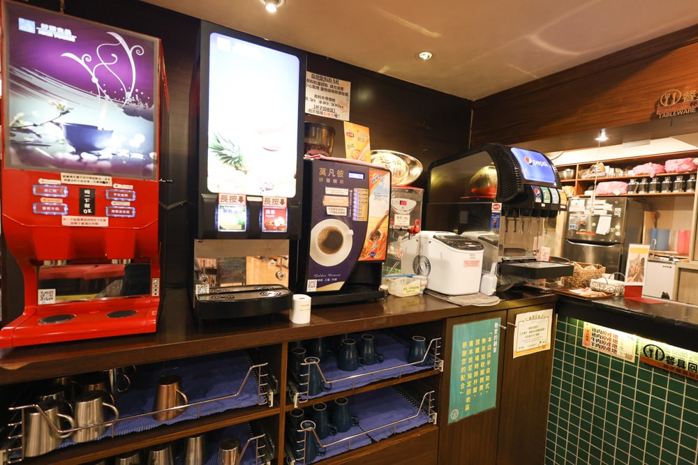 台北古亭|漫畫雜誌愛心空間 e書漫。寵物友善、24H、供餐飲、冷氣安靜包廂、飲料喝到飽 - 第15張圖 台北古亭|漫畫雜誌愛心空間 e書漫。寵物友善、24H、供餐飲、冷氣安靜包廂、飲料喝到飽