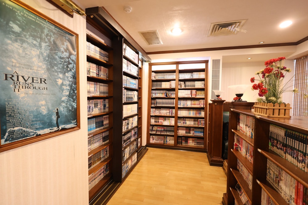 台北古亭|漫畫雜誌愛心空間 e書漫。寵物友善、24H、供餐飲、冷氣安靜包廂、飲料喝到飽 - 第17張圖 台北古亭|漫畫雜誌愛心空間 e書漫。寵物友善、24H、供餐飲、冷氣安靜包廂、飲料喝到飽