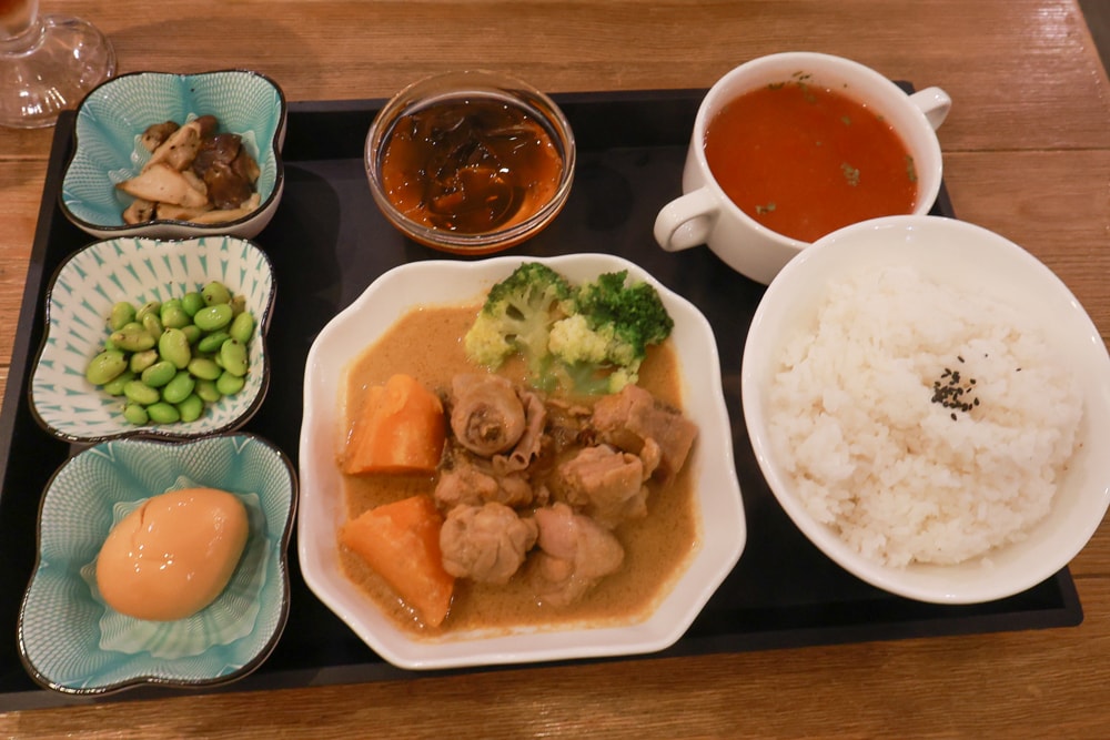 宜蘭冬山天ㄟ露營車|寵物友善露營車、宜蘭梅花湖景第一排、一泊三食、2023全新裝潢 - 第32張圖 宜蘭冬山天ㄟ露營車|寵物友善露營車、宜蘭梅花湖景第一排、一泊三食、2023全新裝潢