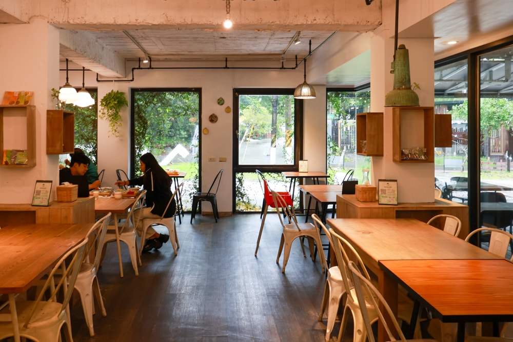 宜蘭冬山天ㄟ露營車|寵物友善露營車、宜蘭梅花湖景第一排、一泊三食、2023全新裝潢 - 第30張圖 宜蘭冬山天ㄟ露營車|寵物友善露營車、宜蘭梅花湖景第一排、一泊三食、2023全新裝潢