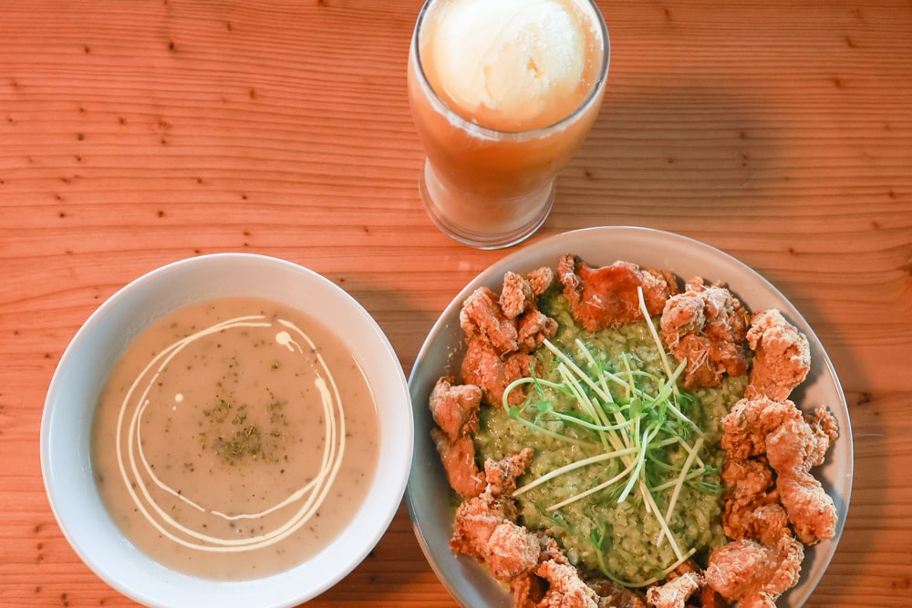 宜蘭壯圍美食｜芒草café 。芒草咖啡、寵物友善餐廳、網美咖啡廳、壯圍沙丘旅遊服務園區