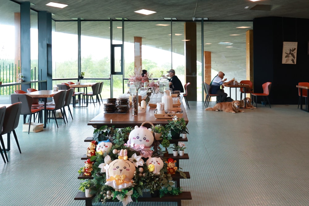 宜蘭壯圍美食｜芒草café 。芒草咖啡、寵物友善餐廳、網美咖啡廳、壯圍沙丘旅遊服務園區