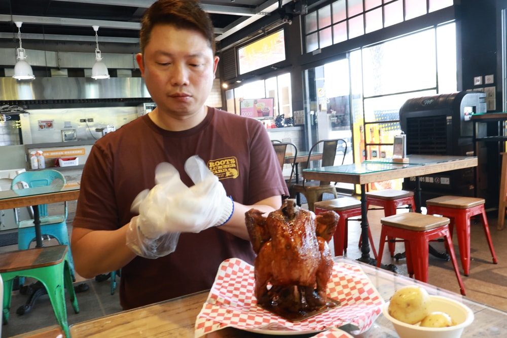 烤雞咬一口Chicken Bites|新北八里美食、寵物友善餐廳、全台最強立正烤雞、獨門辛香料醃製 - 第13張圖 烤雞咬一口Chicken Bites|新北八里美食、寵物友善餐廳、全台最強立正烤雞、獨門辛香料醃製