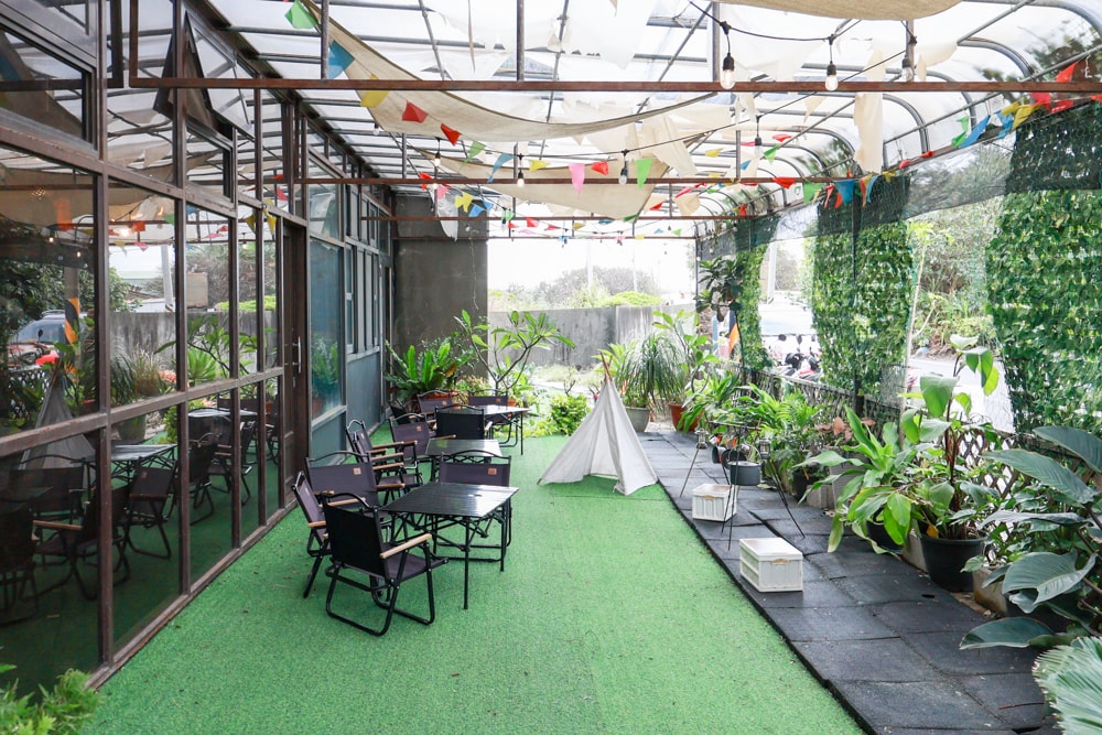 桃園大園美食|季風沙丘 – 老。樣子三店 。寵物友善餐廳、老宅工業風咖啡廳、草漯沙丘地質公園旁 - 第6張圖 桃園大園美食|季風沙丘 – 老。樣子三店 。寵物友善餐廳、老宅工業風咖啡廳、草漯沙丘地質公園旁