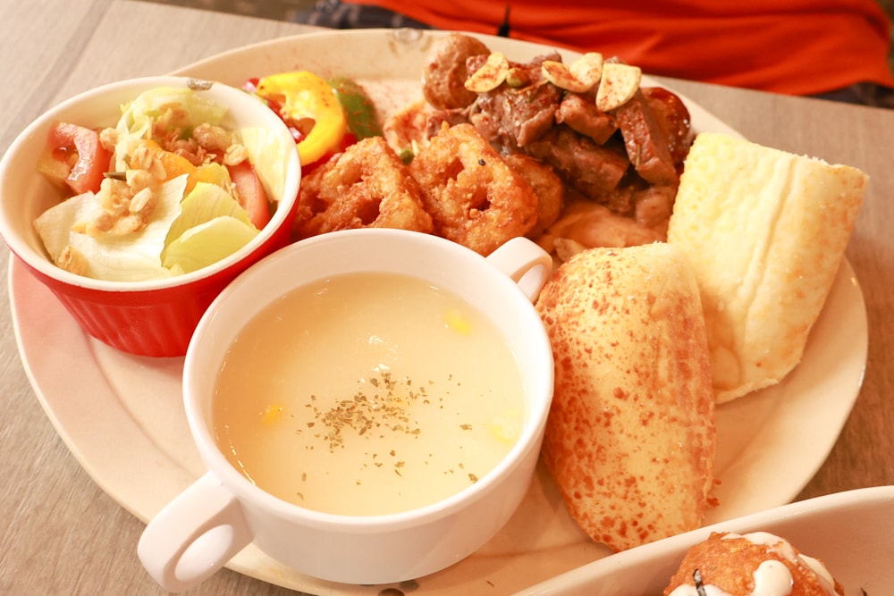 桃園大園美食|季風沙丘 – 老。樣子三店 。寵物友善餐廳、老宅工業風咖啡廳、草漯沙丘地質公園旁 - 第26張圖 桃園大園美食|季風沙丘 – 老。樣子三店 。寵物友善餐廳、老宅工業風咖啡廳、草漯沙丘地質公園旁