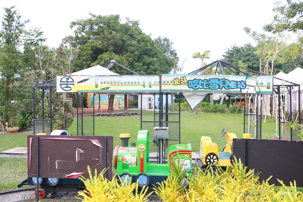 彰化北斗｜哈比雪兒景觀餐廳。寵物友善餐廳、親子餐廳、露營風、親子溜滑梯、小火車、大草皮