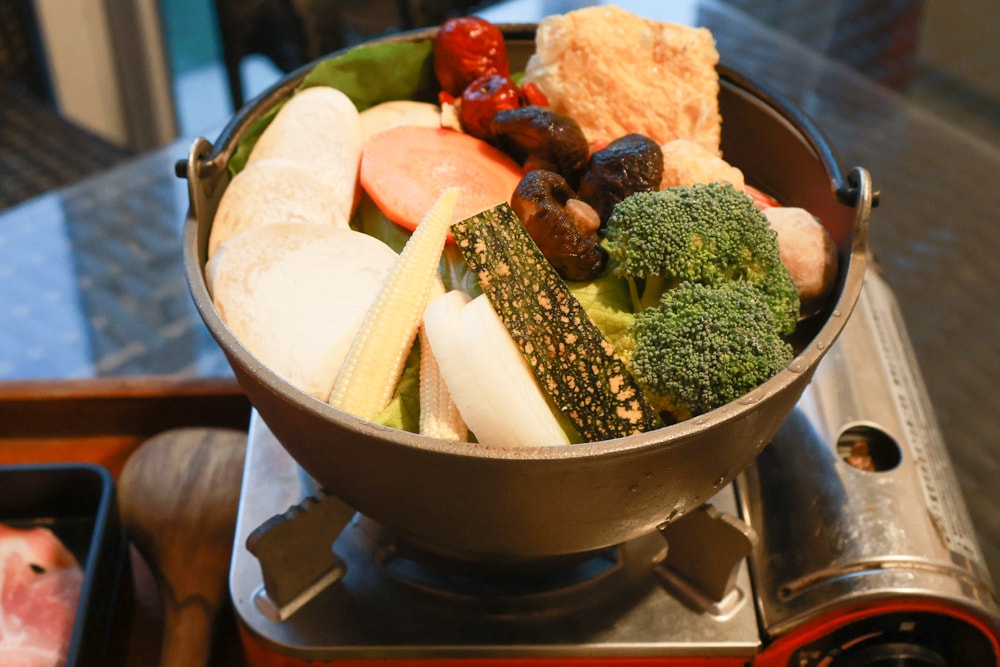 彰化北斗｜哈比雪兒景觀餐廳。寵物友善餐廳、親子餐廳、露營風、親子溜滑梯、小火車、大草皮