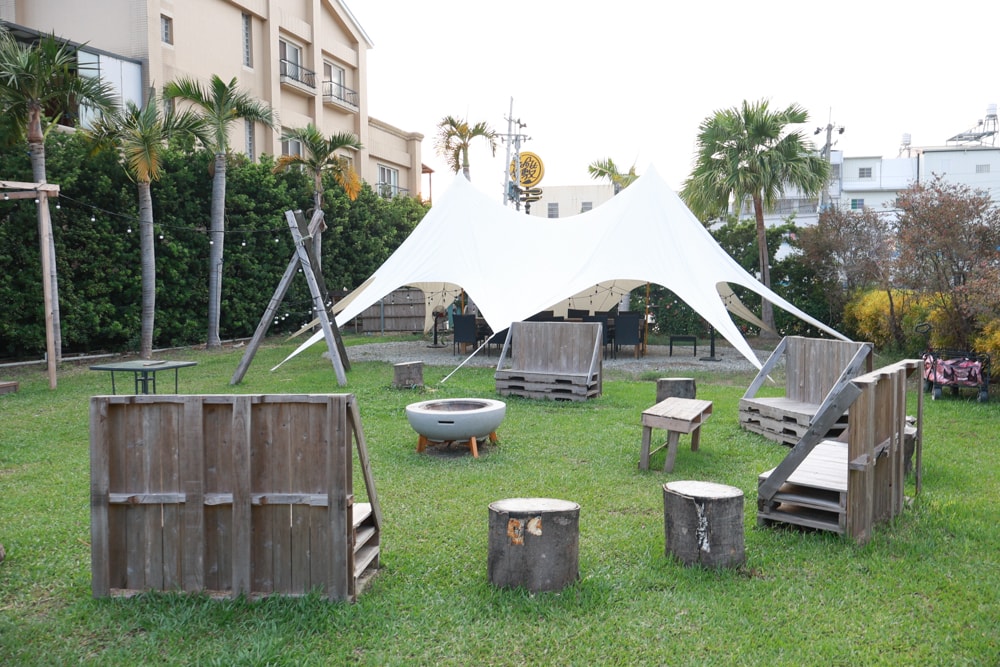 彰化北斗｜哈比雪兒景觀餐廳。寵物友善餐廳、親子餐廳、露營風、親子溜滑梯、小火車、大草皮