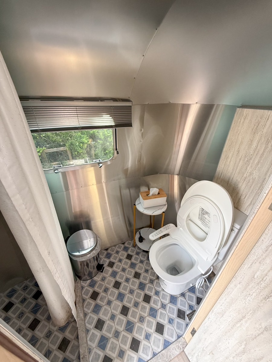 森渼原ALIVE Glamping Base｜台中豪華露營、寵物友善奢華露營、露營車、懶人露營、免裝備免搭帳、一泊三食