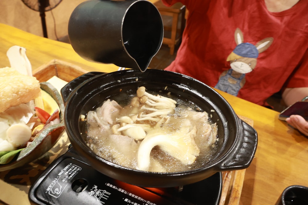 嘉義清豐濤月景觀餐廳|養生足湯泡腳、寵物友善餐廳、嘉義台版神隱少女湯屋、石頭火鍋 - 第21張圖 嘉義清豐濤月景觀餐廳|養生足湯泡腳、寵物友善餐廳、嘉義台版神隱少女湯屋、石頭火鍋