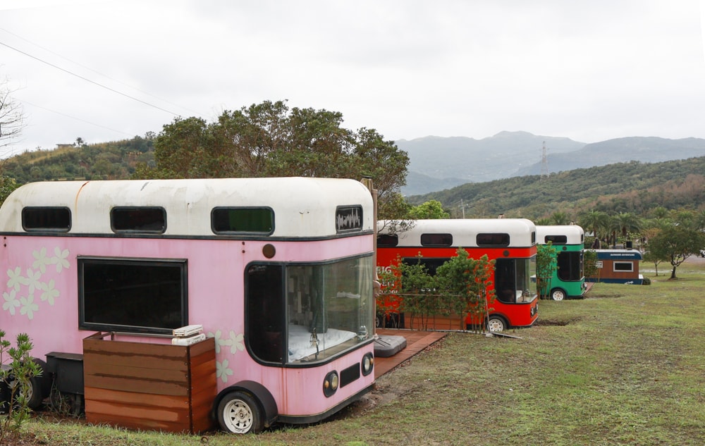 新北貢寮。丹內丹內野奢莊園豪華露營、懶人露營車｜東北角寵物友善、親子友善、法式星空屋、全包式度假體驗