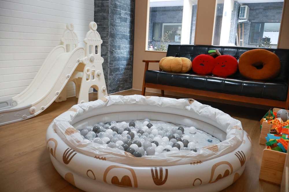 宜蘭礁溪|那裡 bed and breakfast。獨棟簡約輕奢風電梯民宿、寵物友善、渡假私宅、可包棟 - 第11張圖 宜蘭礁溪|那裡 bed and breakfast。獨棟簡約輕奢風電梯民宿、寵物友善、渡假私宅、可包棟