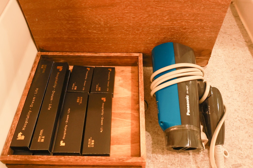 台南安平住宿推薦|衡定理台南安平包棟民宿.畃雨。高質感設計x寵物友善民宿,超值又放鬆的度假首選!! - 第21張圖 台南安平住宿推薦|衡定理台南安平包棟民宿.畃雨。高質感設計x寵物友善民宿,超值又放鬆的度假首選!!