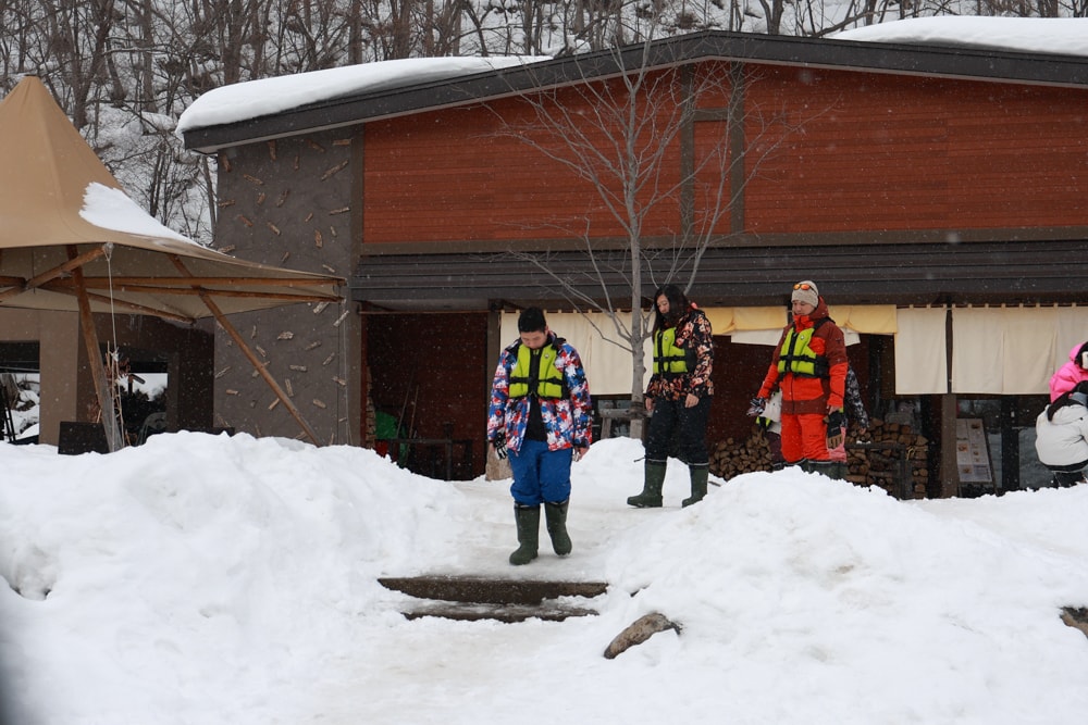 北海道札幌冬季隱藏景點｜定山溪賞雪漂流。欣賞銀白秘境、絕美雪景！玩雪+探險+美景一次滿足！