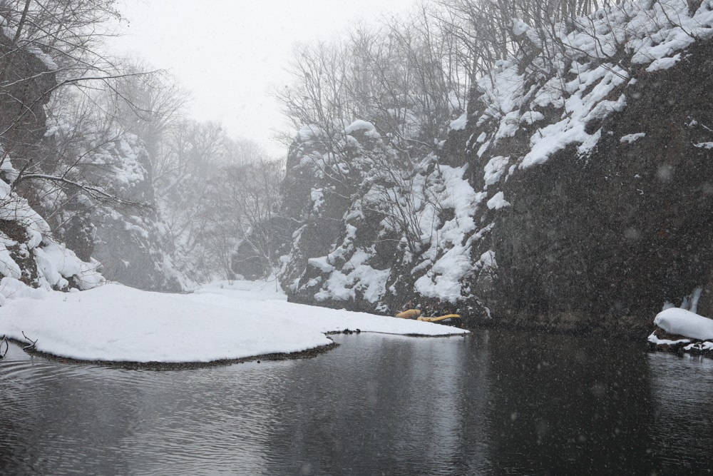 北海道札幌冬季隱藏景點｜定山溪賞雪漂流。欣賞銀白秘境、絕美雪景！玩雪+探險+美景一次滿足！