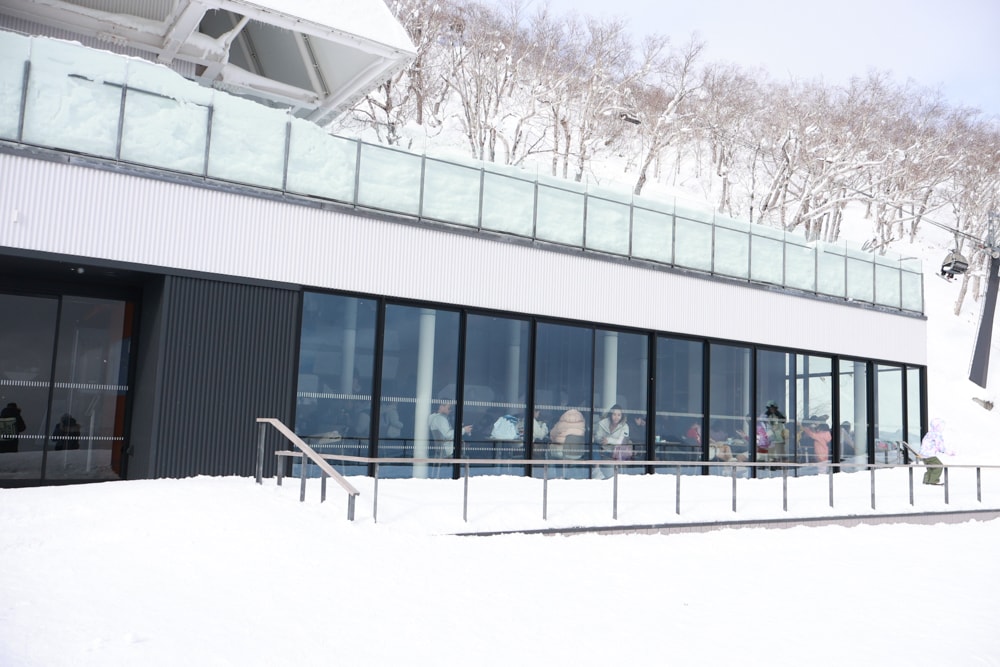 北海道星野TOMAMU度假村|冬季童話世界、一場粉雪與奇幻冰城的浪漫冒險!冬天不滑雪?來星野 TOMAMU也能玩瘋! - 第29張圖 北海道星野TOMAMU度假村|冬季童話世界、一場粉雪與奇幻冰城的浪漫冒險!冬天不滑雪?來星野 TOMAMU也能玩瘋!