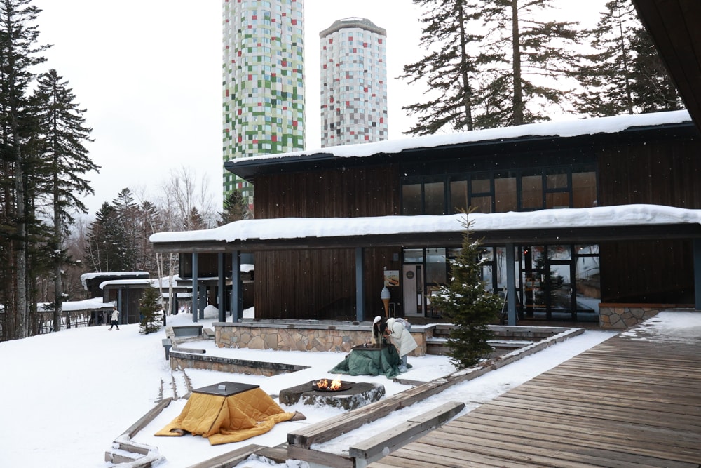 北海道星野TOMAMU度假村｜冬季童話世界、一場粉雪與奇幻冰城的浪漫冒險！冬天不滑雪？來星野 TOMAMU也能玩瘋！