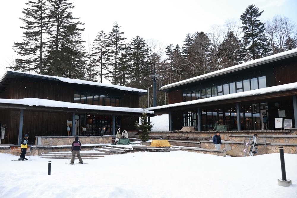 北海道星野TOMAMU度假村|冬季童話世界、一場粉雪與奇幻冰城的浪漫冒險!冬天不滑雪?來星野 TOMAMU也能玩瘋! - 第20張圖 北海道星野TOMAMU度假村|冬季童話世界、一場粉雪與奇幻冰城的浪漫冒險!冬天不滑雪?來星野 TOMAMU也能玩瘋!