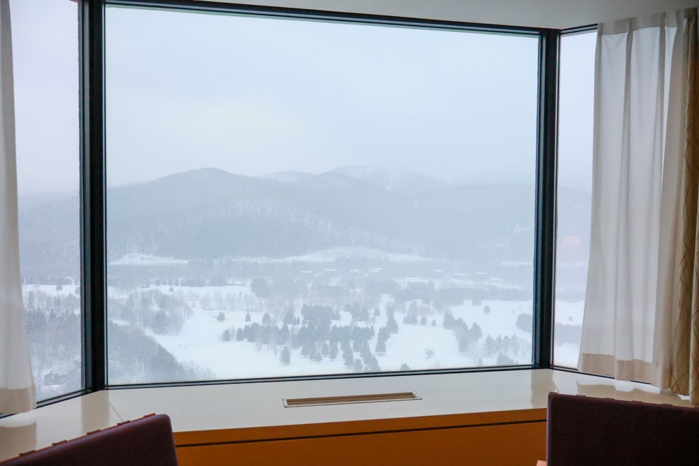 北海道星野TOMAMU度假村|冬季童話世界、一場粉雪與奇幻冰城的浪漫冒險!冬天不滑雪?來星野 TOMAMU也能玩瘋! - 第12張圖 北海道星野TOMAMU度假村|冬季童話世界、一場粉雪與奇幻冰城的浪漫冒險!冬天不滑雪?來星野 TOMAMU也能玩瘋!