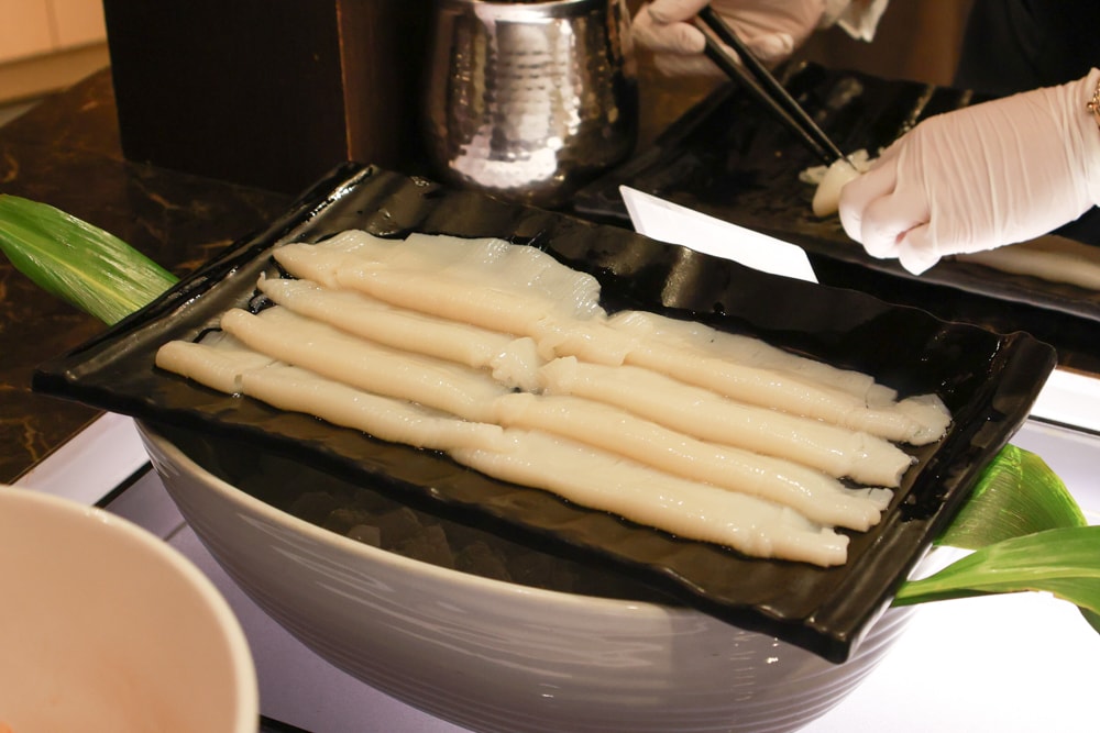 北海道阿寒湖飯店推薦｜阿寒遊久之里鶴雅。泡湯、美食與湖光山色的完美結合、一泊二食、溫泉旅館