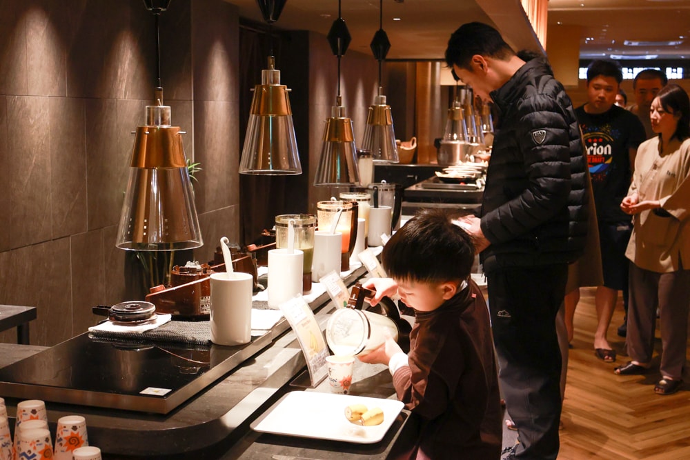 北海道阿寒湖飯店推薦｜阿寒遊久之里鶴雅。泡湯、美食與湖光山色的完美結合、一泊二食、溫泉旅館