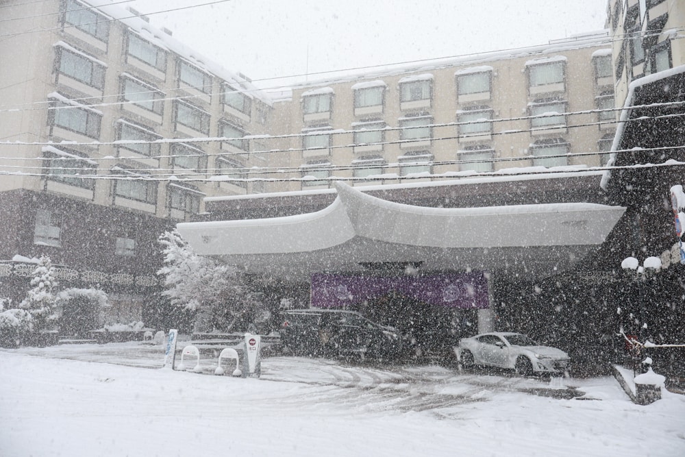 北海道阿寒湖飯店推薦｜阿寒遊久之里鶴雅。泡湯、美食與湖光山色的完美結合、一泊二食、溫泉旅館