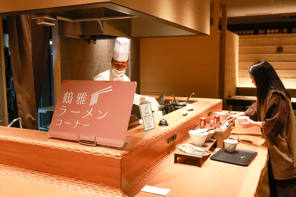 北海道阿寒湖飯店推薦｜阿寒遊久之里鶴雅。泡湯、美食與湖光山色的完美結合、一泊二食、溫泉旅館