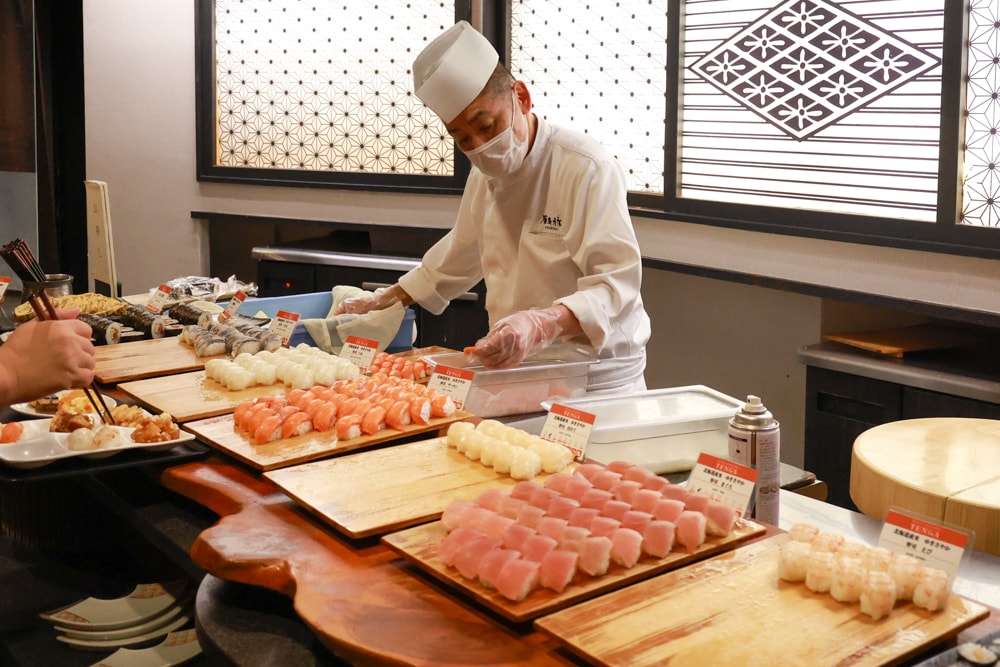 北海道阿寒湖飯店推薦｜阿寒遊久之里鶴雅。泡湯、美食與湖光山色的完美結合、一泊二食、溫泉旅館