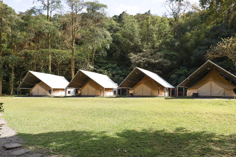 LAPOPO 拉波波村｜基隆豪華露營。一泊三食免裝備、獨立衛浴＋峽谷生態導覽＋寵物友善露營