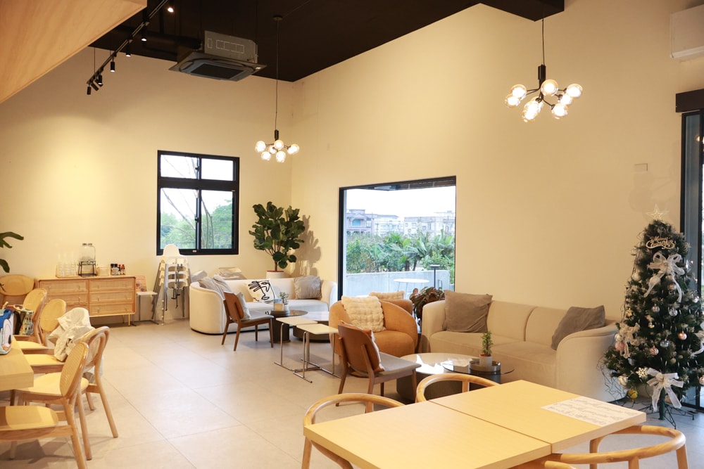 宜蘭三星美食｜無名糧倉 Sem Nome Celeiro。純白北歐風質感咖啡廳，大片落地窗、田園景觀＋美味餐點、寵物友善！