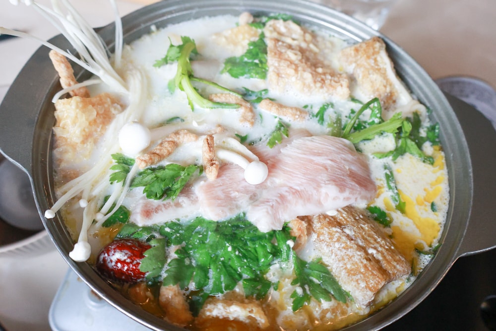 花蓮北濱美食 ｜小小兔子廚房。寵物友善＋新鮮火鍋蔬菜自助吧，必點豬肋排、花蓮寵物友善美食推薦