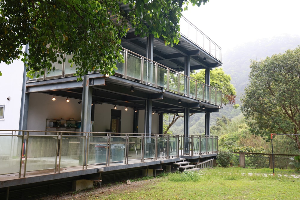 新北烏來住宿推薦|足立司拉梯田溫泉背包館、寵物友善、平日包棟、泡湯、觀星一次滿足 - 第4張圖 新北烏來住宿推薦|足立司拉梯田溫泉背包館、寵物友善、平日包棟、泡湯、觀星一次滿足