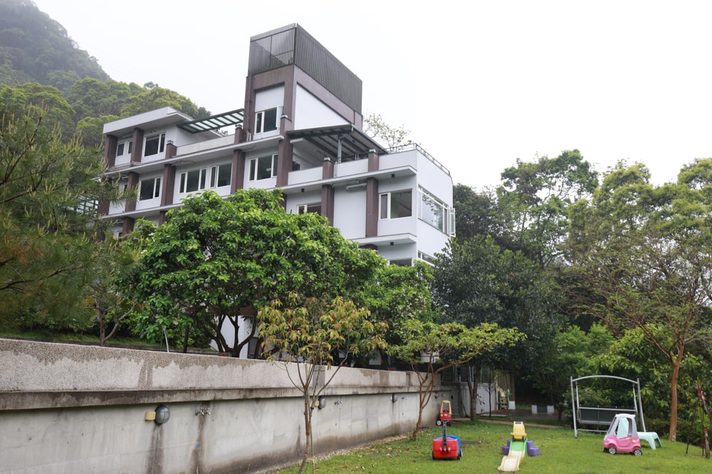 新北烏來住宿推薦|足立司拉梯田溫泉背包館、寵物友善、平日包棟、泡湯、觀星一次滿足 - 第46張圖 新北烏來住宿推薦|足立司拉梯田溫泉背包館、寵物友善、平日包棟、泡湯、觀星一次滿足