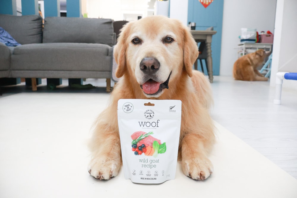 天然無穀凍乾狗糧推薦｜NZ Natural鮮開凍WOOF凍乾。紐西蘭凍乾生食、天然無穀高含肉量，挑嘴犬也愛吃！