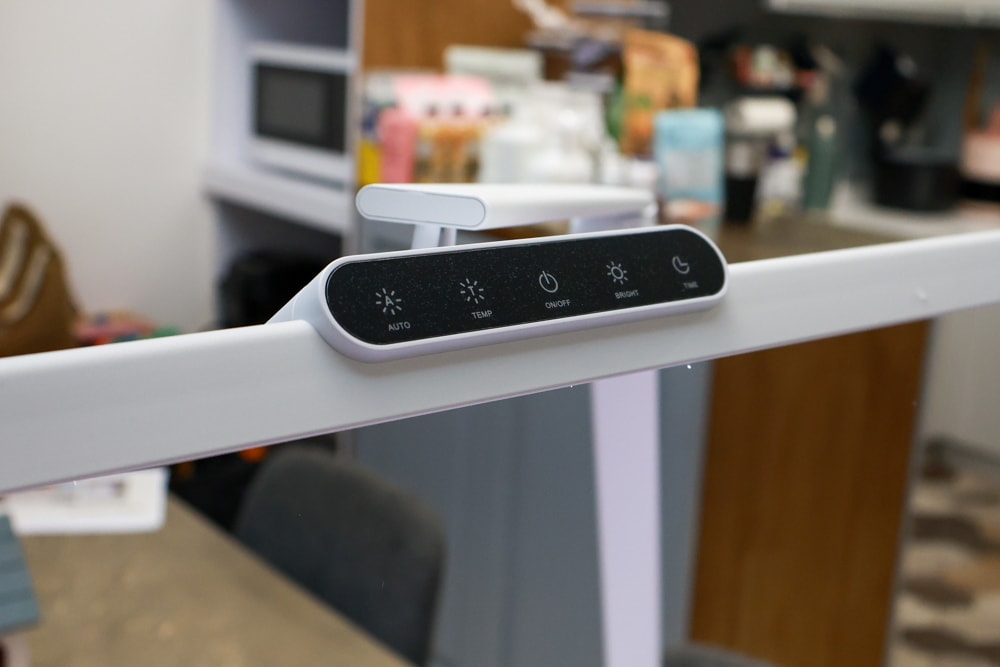 喜光全光譜 TIONE 光健康智慧全光譜LED護眼檯燈 底座款 | 真實使用心得、孩子讀書、拼樂高必備好光源、照亮閱讀學習好舒適! - 第7張圖 喜光全光譜 TIONE 光健康智慧全光譜LED護眼檯燈 底座款 | 真實使用心得、孩子讀書、拼樂高必備好光源、照亮閱讀學習好舒適!