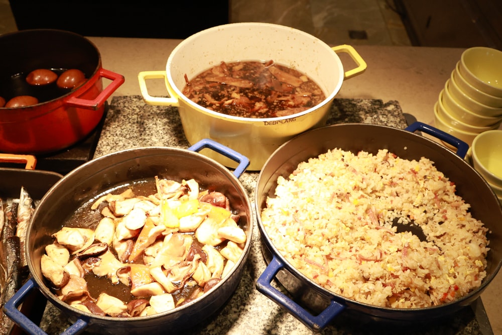 高雄住宿推薦｜高雄英迪格酒店。寵物住房專案開箱，近中央公園、捷運、美食購物都方便！