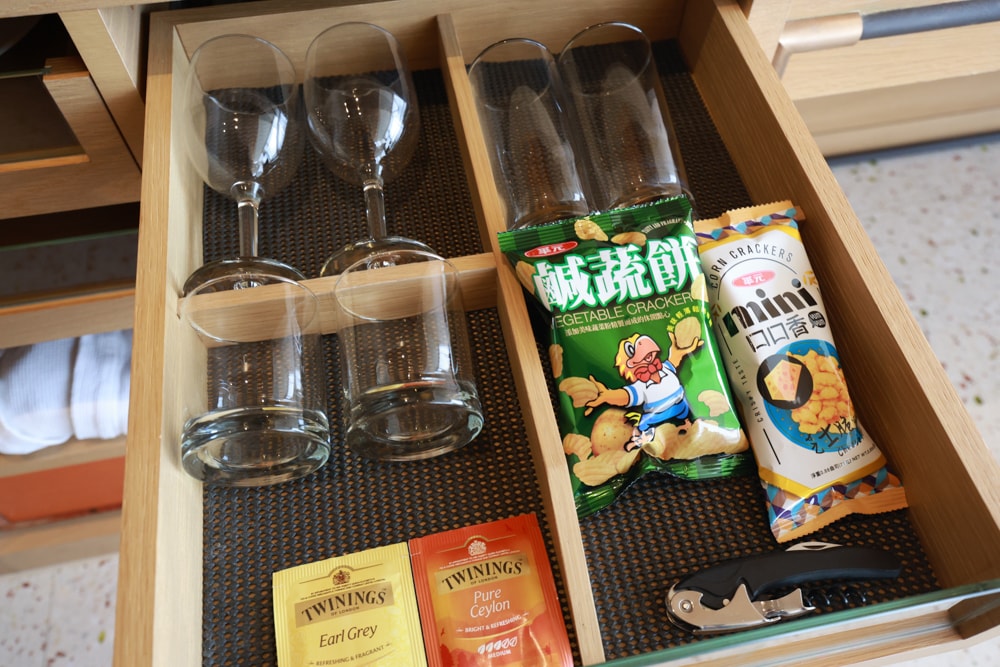 高雄住宿推薦｜高雄英迪格酒店。寵物住房專案開箱，近中央公園、捷運、美食購物都方便！