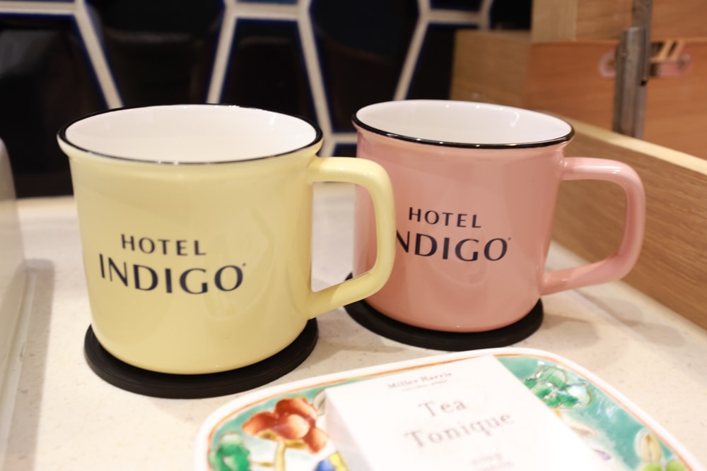 高雄住宿推薦｜高雄英迪格酒店。寵物住房專案開箱，近中央公園、捷運、美食購物都方便！