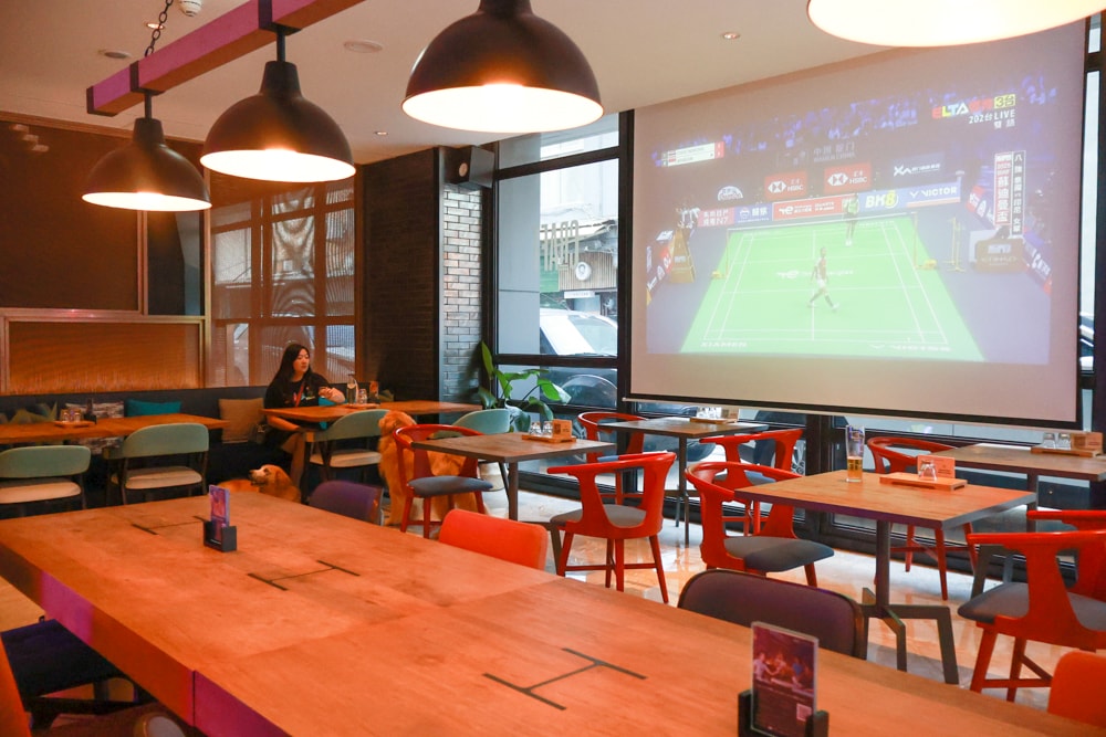 高雄住宿推薦｜高雄英迪格酒店。寵物住房專案開箱，近中央公園、捷運、美食購物都方便！