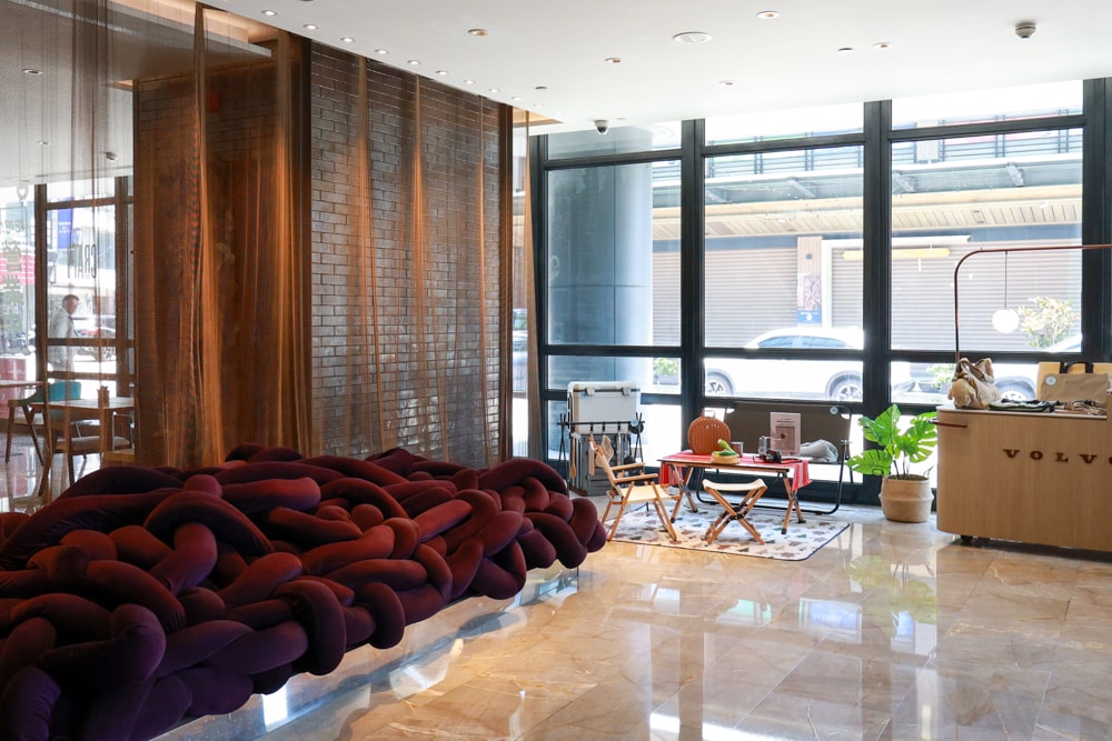 高雄住宿推薦｜高雄英迪格酒店。寵物住房專案開箱，近中央公園、捷運、美食購物都方便！