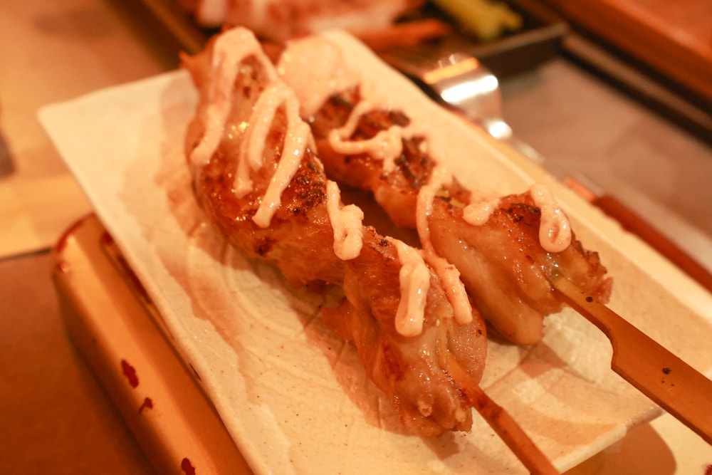 嘉義阿里山佐一茶屋｜隱藏版山景日式餐廳推薦，必吃一夜干、明太子串、鰻魚飯、靠窗山景超美、餐點高水準、寵物友善首選