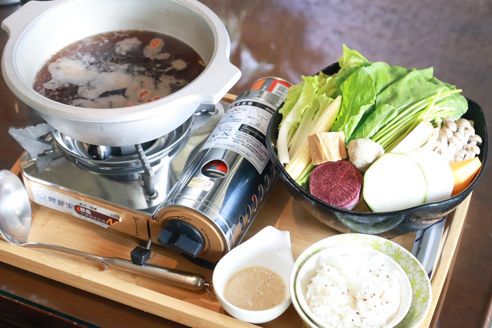 宜蘭員山勝洋休閒農場｜釣蝦DIY、水草火鍋、生態瓶體驗｜親子＋寵物友善半日遊推薦、宜蘭寵物友善景點推薦