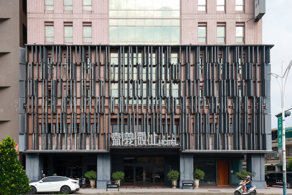 嘉義住宿推薦｜嘉義觀止飯店開箱。寵物友善飯店 ×一泊三食 × 燒肉觀止、嘉義質感飯店首選！