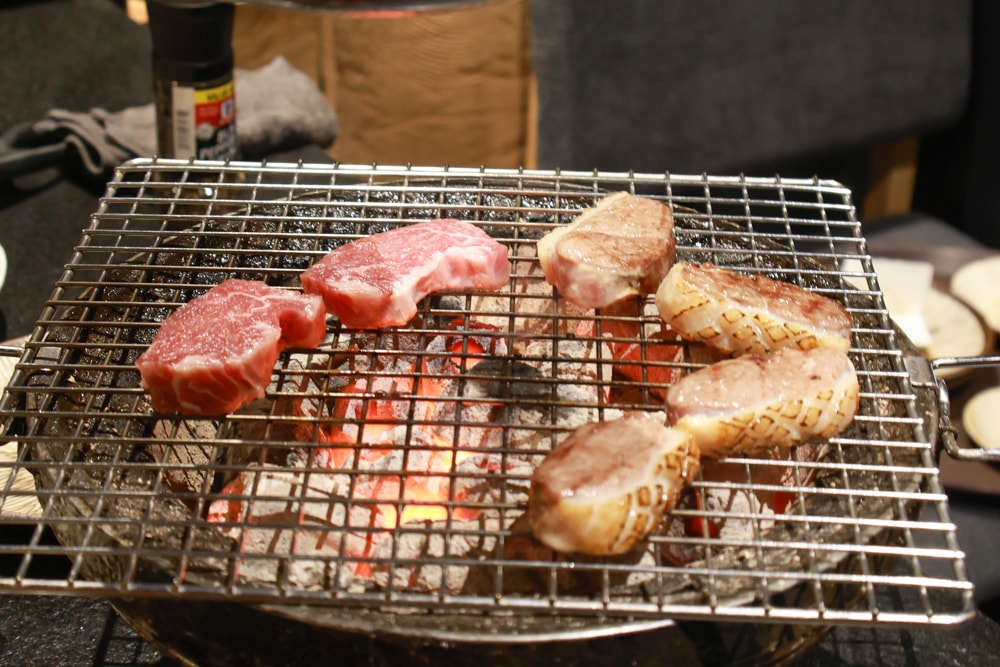 嘉義美食|觀止燒肉專人服務、高空夜景包廂、毛孩還有寵物餐一起吃大餐!!明太子飯、干貝炭燒必吃! - 第40張圖 嘉義美食|觀止燒肉專人服務、高空夜景包廂、毛孩還有寵物餐一起吃大餐!!明太子飯、干貝炭燒必吃!