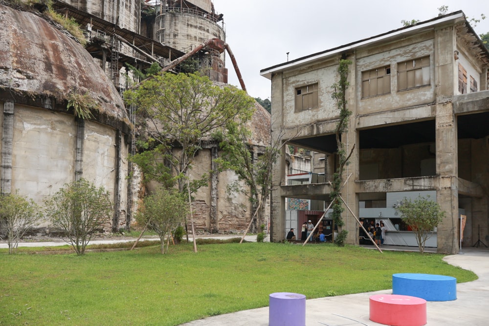 荒廢水泥廠變親子樂園|嘉義欣欣水泥森活園必玩亮點、親子放電、寵物友善觀光工廠、阿里山中繼站推薦 - 第9張圖 荒廢水泥廠變親子樂園|嘉義欣欣水泥森活園必玩亮點、親子放電、寵物友善觀光工廠、阿里山中繼站推薦