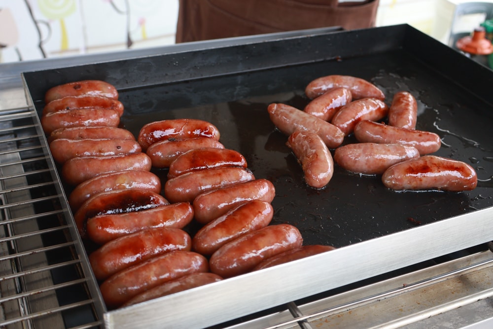 嘉義牛埔仔愛情大草原｜阿里山山腳下免費景點推薦，情侶放閃＆親子寵物放電必去大草原！