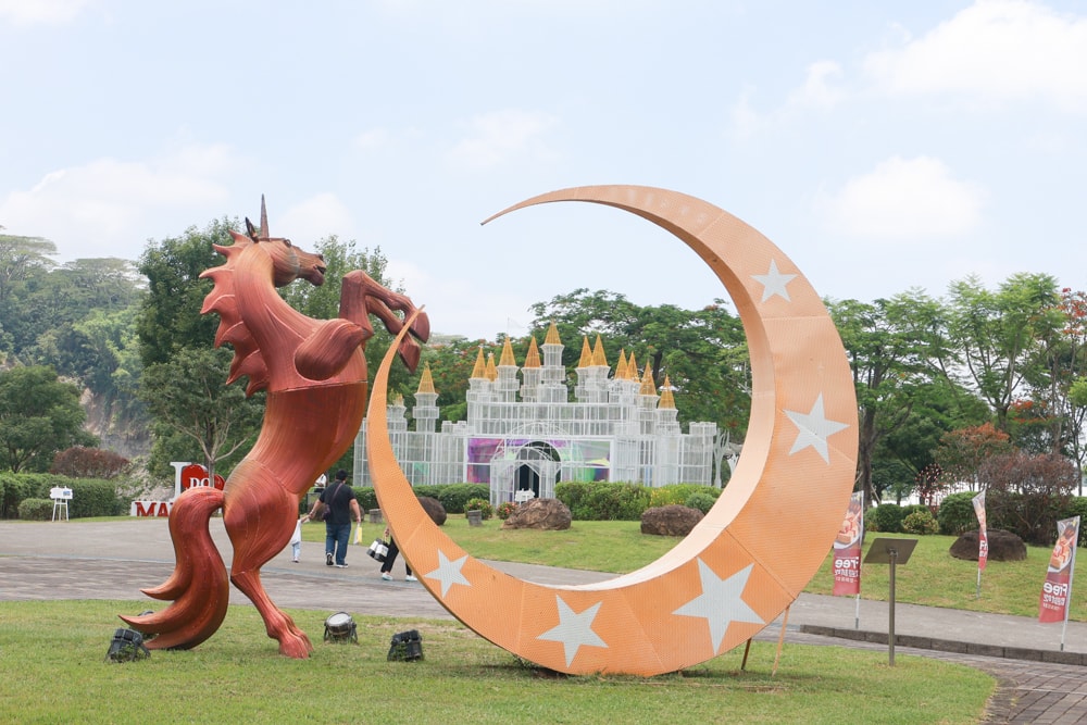 嘉義牛埔仔愛情大草原｜阿里山山腳下免費景點推薦，情侶放閃＆親子寵物放電必去大草原！